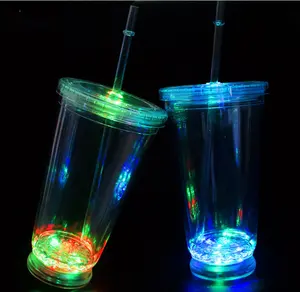 Doppia parete di Plastica Tazza di Acqua Luce Up di Plastica Trasparente Bicchiere, Incandescente Tazze con Paglia per la Notte e Del Partito