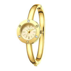Petite montre en or avec chiffres romains et bracelet serti de diamants - Product Image 4