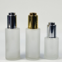 15ml 30ml 2oz personnalisé prix de gros cylindre bouton-poussoir flacons en verre compte-gouttes pour l'huile essentielle de barbe cheveux