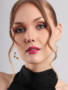 Pendientes de aro con diseño de arco en oro marquesa, joyería de moda minimalista y escultural, estilo moderno y ligero. - Product Image 4