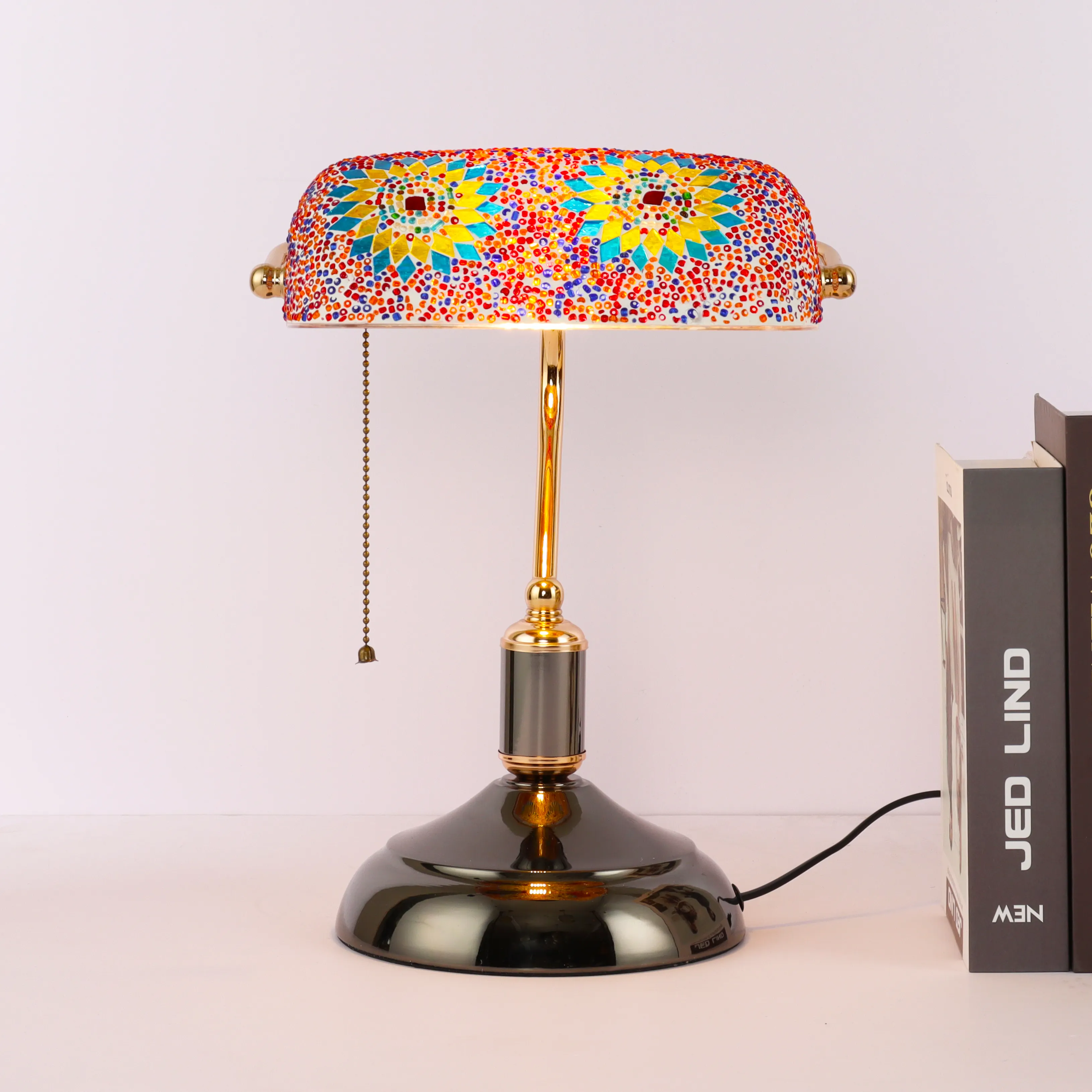 Lampe de table en verre multicolore mosaïque faite à la main de style marocain de style rétro turc pour la décoration de la maison