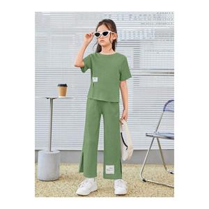 Abito per bambini alla moda sportivo comodo