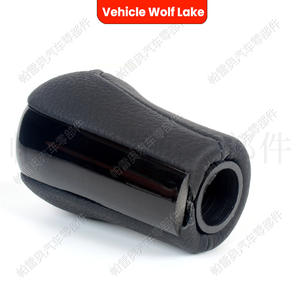 Pommeau de levier de vitesse Toyota à 5 vitesses, en cuir noir, conception ergonomique pour voitures à transmission manuelle - Product Image 2