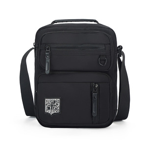 Sac à bandoulière pour homme, sac messager, OEM/ODM, mode outdoor, personnalisé, imperméable, tissu de haute qualité - Product Image 2
