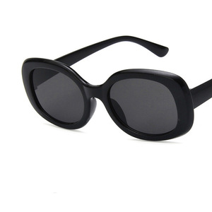 Wholesale Retro Classic Women Black Frame Oval <b>Sunglasses</b> UV400 Thick Round <b>Sunglasses</b> for Men - Product Image 4