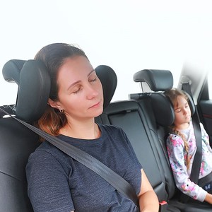 Nuovo Design Poggiatesta per Auto con Supporto per il <span class=keywords><strong>Collo</strong></span>, <span class=keywords><strong>Cuscino</strong></span> <span class=keywords><strong>da</strong></span> <span class=keywords><strong>Viaggio</strong></span> Regolabile a 180 Gradi e Massaggiante, Imbottito in Schiuma con Rivestimento in Pelle 36x25x14cm 1.1kg - Product Image 1