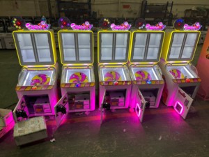 Thiết kế mới máy đồng tiền hoạt động hóa đơn chấp nhận kẹo trò chơi máy khác nhau kẹo Đồ chơi giải thưởng kẹo Máy bán hàng tự động - Product Image 2