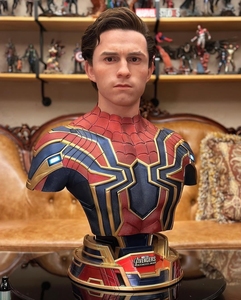 Busto di Spider-Man degli <span class=keywords><strong>Avengers</strong></span>, Alta Qualità <span class=keywords><strong>1</strong></span>:<span class=keywords><strong>1</strong></span>, Figura in Resina Ecologica, Vendita all'Ingrosso per Halloween - Product Image 6