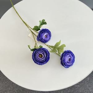 Meilleures ventes : fleur artificielle en soie, 3 têtes de renoncule blanche, pour la décoration de mariage et de la maison - Product Image 6