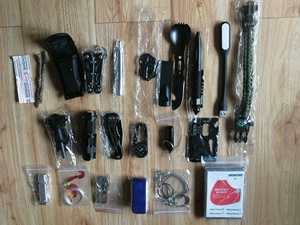 Kit de survie <span class=keywords><strong>en</strong></span> cas de tremblement de terre pour hommes, 60 <span class=keywords><strong>en</strong></span> 1, pour le <span class=keywords><strong>camping</strong></span> <span class=keywords><strong>en</strong></span> plein air, avec lampe de poche, pinces, stylo tactique, scie à fil - Product Image 5