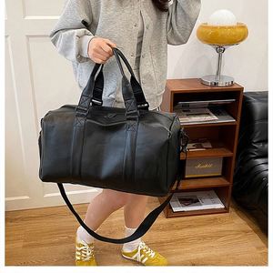 Factory Custom logo Large Capacity Duffel <b>Bag</b> Waterproof PU Leather Shoulder Travel Gym <b>Bag</b> <b>Outdoor</b> Dry Yoga <b>Sport</b> Fitness <b>Bag</b> - Product Image 4