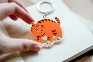 OEM ODM Colgante de acrílico de tigre estilo anime, voluminoso, lindo, con diseño de animal y personaje, <span class=keywords><strong>para</strong></span> mujer - Product Image 4