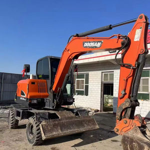 Pelleteuse multifonction sur chenilles originale de la Corée DOOSAN DX60 Hyundai haute efficacité en bon état en vente d'occasion - Product Image 1