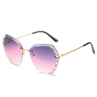 Lunettes de soleil vintage surdimensionnées sans monture pour femmes, protection UV400, design de luxe célèbre, lunettes de soleil carrées sexy avec diamants pour femme