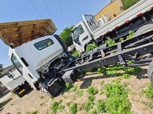 Б/у ISUZU KV600 5T самосвал + новый кузов - Product Image 3