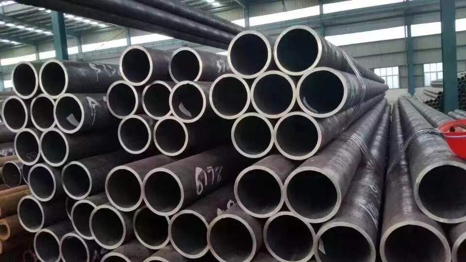 A333 GR6 50MM Alloy Fluid Steel Pipe GB8163 Seamless Steel Tube