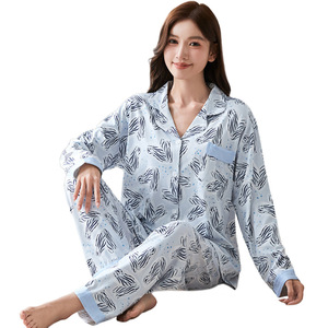 Chemises de nuit pour femmes d'âge moyen, printemps automne, mère, douces, chaudes, nouvelles vêtements de maison, fines, haut de gamme, sens du style, vente en gros - Product Image 5