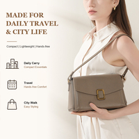 Sac Épaule Rabat Structuré Moderne en Cuir de Première pour Femme pour Travail et Trajets Quotidiens