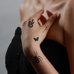 สติกเกอร์รอย<span class=keywords><strong>สัก</strong></span>ชั่วคราว<span class=keywords><strong>สี</strong></span>ดำสดใสขนาดเล็กลายสักชั่วคราวสำหรับใบหน้ารูปผีเสื้อกันน้ำดูหรูหรา - Product Image 4