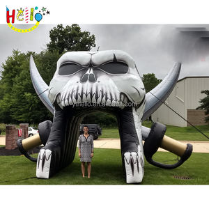 Tunnel de football universitaire gonflable en forme de crâne de <span class=keywords><strong>pirate</strong></span> violet / Tunnel sportif gonflable géant pour l'extérieur - Product Image 4