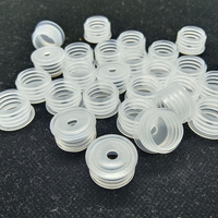 Bouchon intérieur en plastique de taille personnalisée pour bouteille cosmétique Insert de scellant de bouchon en plastique PE avec trou