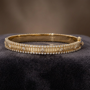Bracelet classique pour femme en or 14 carats plaqué rhodium raffiné avec embellissements en diamants naturels de 0,84 carat au total - Product Image 1
