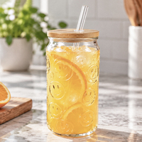 Gobelet en verre gaufré 600 ml avec visage souriant, couvercle en bambou et paille réutilisable, pour soda, vente en gros, OEM en vrac