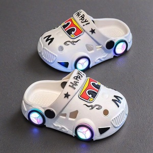 Nuove pantofole per bambini <span class=keywords><strong>con</strong></span> luce edizione auto dinosauro pantofole per ragazzi e ragazze Non Slip Beach Hole <span class=keywords><strong>scarpe</strong></span> - Product Image 6