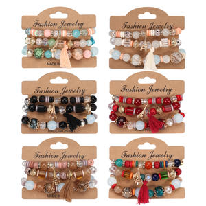 Conjunto de pulseras de cuentas de bisutería con borla y dije de la Torre Eiffel para mujer, regalo hecho en China - Product Image 1