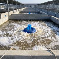 Aérateur à fond flottant, conception circulaire à flotteur, moteur en cuivre pour système d'aquaculture Biofloc pour étangs à poissons et crevettes
