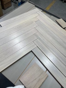 <span class=keywords><strong>Parquet</strong></span> en chevrons brossé blanc de qualité AB, 18 mm, en teck massif chinois, système à rainures et languettes pour usage intérieur - Product Image 4