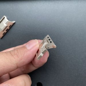 Connecteur de bracelet de montre en acier inoxydable pour <span class=keywords><strong>Apple</strong></span> <span class=keywords><strong>Watch</strong></span> Band 38 40 41 42 44 45 <span class=keywords><strong>49</strong></span> <span class=keywords><strong>Mm</strong></span> <span class=keywords><strong>Ultra</strong></span> 2 Se 9 8 7 6 5 Adaptateur Accessoires - Product Image 3