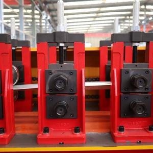 Máquina formadora de rollos de canal C de quilla de acero ligero de alta velocidad Núcleo de motor de engranaje para producción de perfiles de pared de yeso - Product Image 4