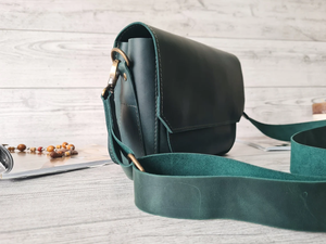 Personalized Green Leather Crossbody Bag for Women Small <b>Purse</b> <b>Cute</b> Handbag Shoulder Bag Stylish Gift for Her - Product Image 3