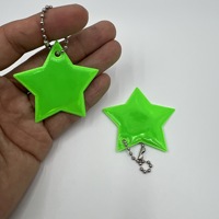Colgantes Reflectantes Personalizados de PVC con Forma de Estrella, Llavero Reflectante con Logotipo Personalizable, Amuletos Nocturnos, Accesorios para Mochilas Escolares