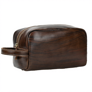 Pochette de toilette élégante vintage en cuir véritable avec fermeture éclair pour hommes et femmes, idéale pour l'extérieur - Product Image 4
