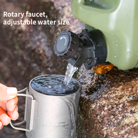 Seau à eau carré d'extérieur de 6,6 gallons (25 litres) en PE de qualité alimentaire avec robinet et couvercle, conteneur d'eau pour le camping, réservoir d'eau
