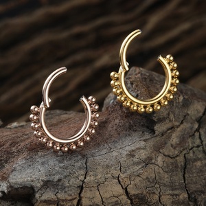 Giometal PVD 18K oro <span class=keywords><strong>titanio</strong></span> <span class=keywords><strong>Piercing</strong></span> con cuentas Daith Conch Septum Clicke cartílago <span class=keywords><strong>Piercing</strong></span> nariz cuerpo joyería al por mayor - Product Image 4