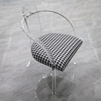 Chaise en acrylique transparente ; Chaise de coiffeuse minimaliste de style nordique inspirée d'Instagram avec dossier personnalisable en usine