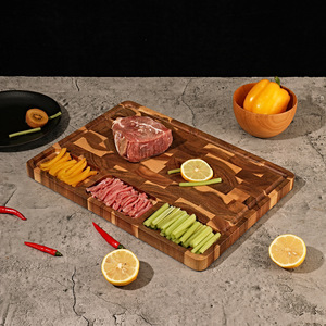 Planche à découper en bois d'acacia avec compartiments 42x30x2.5cm, rectangulaire, en bois massif, pour la préparation des aliments en cuisine - Product Image 2