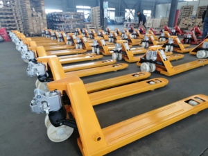 Hand Operated Pallet <b>Forklifts</b> Wholesale <b>Manual</b> Hydraulic 2.5 Ton Truck With PU Wheel Transpaleta <b>Manual</b> - Product Image 4