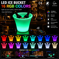 Seau à glace LED rechargeable en plastique avec barre lumineuse RVB variable, étanche et durable, idéal pour les fêtes et les comptoirs de bar (vente en gros)