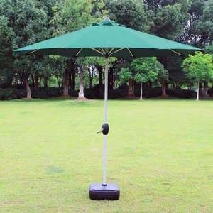 Parasol de terrasse extérieur 2,7 m avec mât en aluminium, levage manuel à manivelle, protection solaire en polyester, base en résine, inclinaison manuelle, design contemporain - Product Image 2