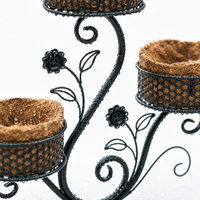 Support de Jardinière Solaire à 3 Paniers, Cadre en Fer Floral, Paniers en Métal Texturé, Doublures en Fibre de Coco, Revêtement Poudré, Écologique, pour Jardin et Patio