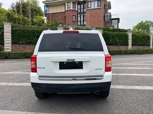 <span class=keywords><strong>Jeep</strong></span> Patriot 2013 Usado <span class=keywords><strong>de</strong></span> <span class=keywords><strong>Segunda</strong></span> <span class=keywords><strong>Mano</strong></span>, 2.4L <span class=keywords><strong>4x4</strong></span> Edición Deportiva, SUV Compacto Negro <span class=keywords><strong>de</strong></span> 5 Plazas, Personalización Interior Disponible - Product Image 4
