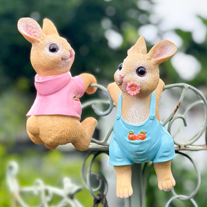 Décoration d'animal de lapin et de chat suspendu en résine pour l'aménagement paysager de la cour du jardin-Ornement extérieur étanche fait à la main - Product Image 3