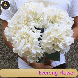 Muestra gratis 5 cabezas de seda artificial blanco Hortensia flor Hortensia flores para la decoración del hogar y la cocina - Product Image 2