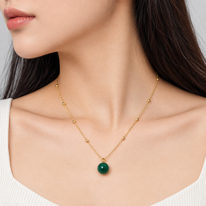 Collar de Cadena de Acero Inoxidable Chapado en Oro con Cuentas y Colgante de Cuentas Sintéticas Verde Oscuro - Product Image 5
