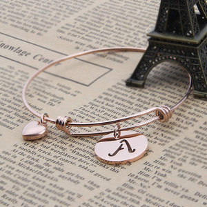 alphabet Personnalisé bracelet <span class=keywords><strong>En</strong></span> <span class=keywords><strong>Or</strong></span> Rose Mantra Devis Positif Gravé <span class=keywords><strong>Motivation</strong></span> D'amitié Graduation Manchette Bracelet - Product Image 5