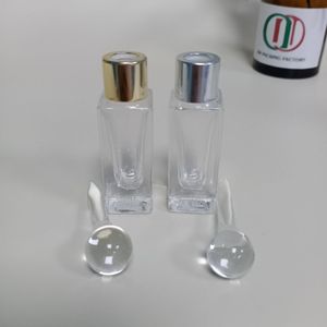 Di alta qualità bottiglie di profumo di vetro trasparente quadrato colli d'oro profumo immersione <span class=keywords><strong>bastoncini</strong></span> <span class=keywords><strong>per</strong></span> la cura della pelle siero di fabbrica - Product Image 6